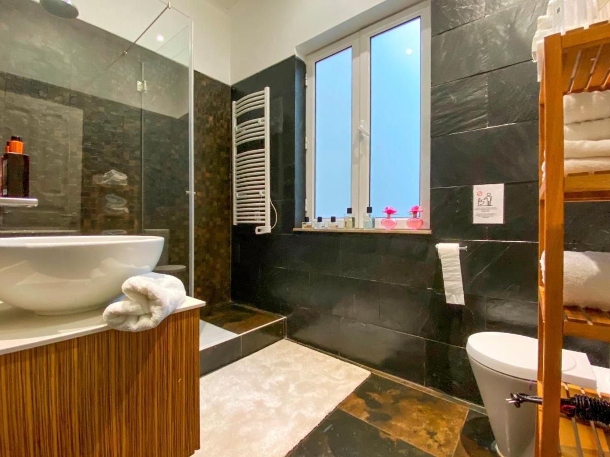Guest House Bairro Azul Lisbon Bagian luar foto