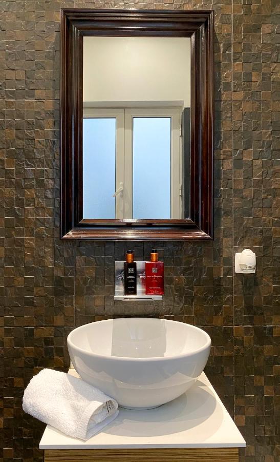 Guest House Bairro Azul Lisbon Bagian luar foto