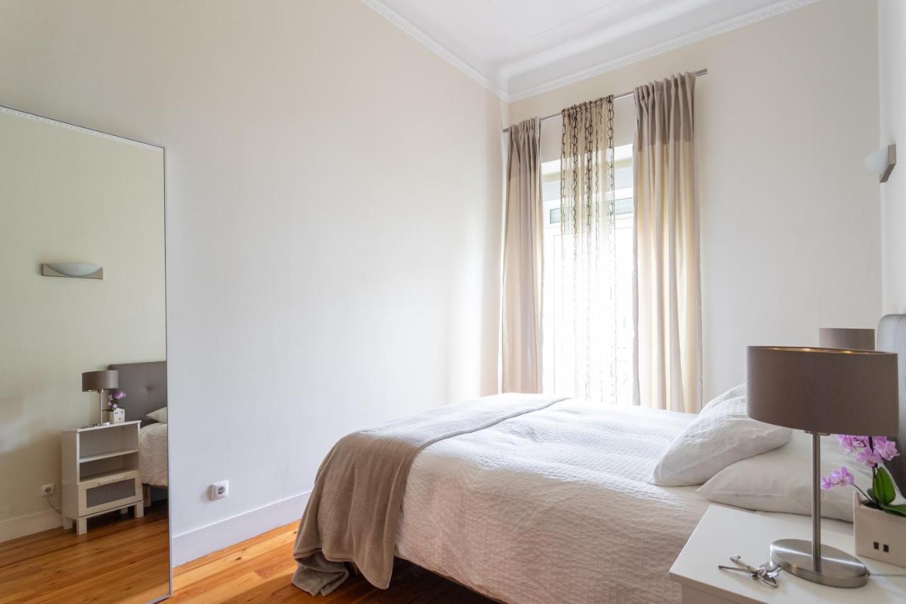 Guest House Bairro Azul Lisbon Bagian luar foto