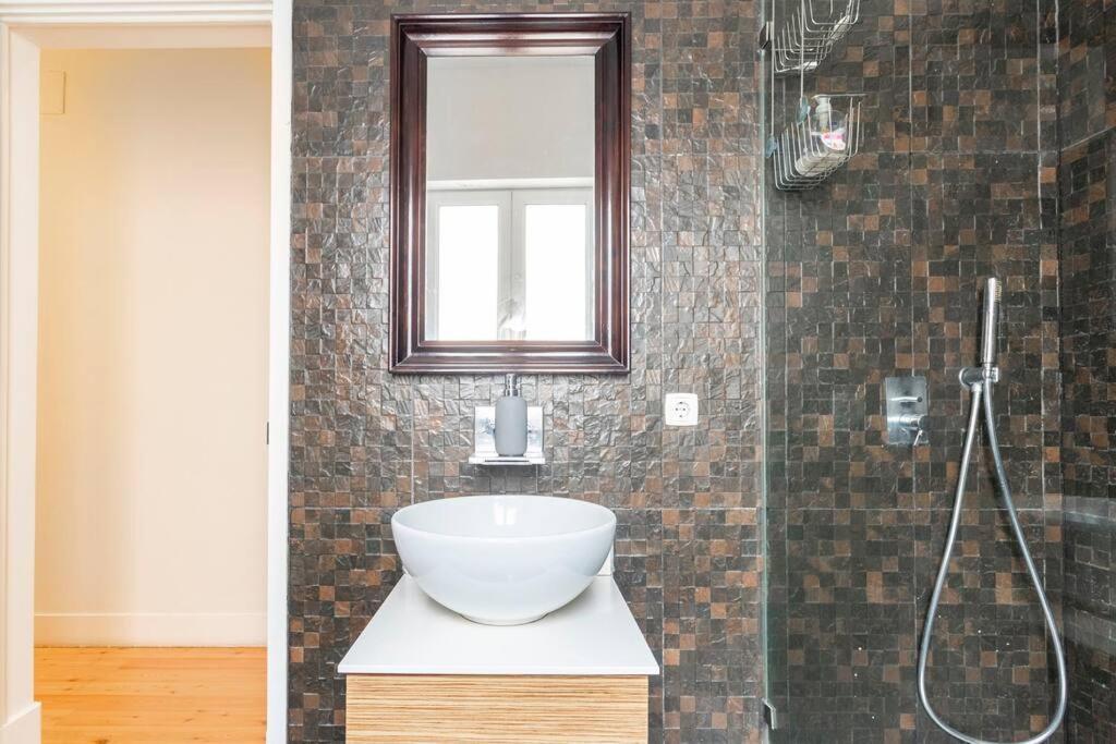 Guest House Bairro Azul Lisbon Bagian luar foto