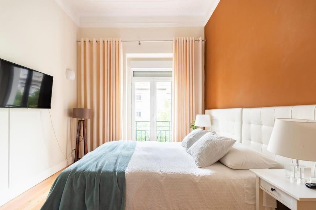 Guest House Bairro Azul Lisbon Bagian luar foto
