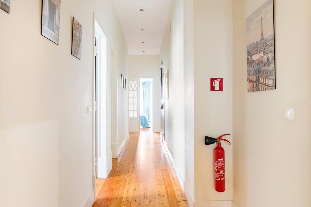 Guest House Bairro Azul Lisbon Bagian luar foto